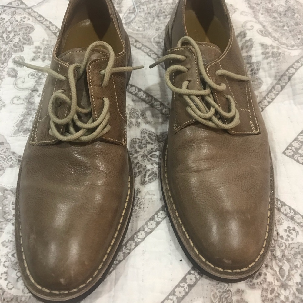 Cole Haan lace up dress shoes